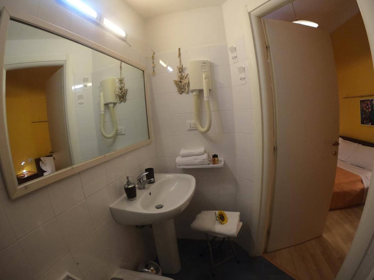 Valerie Hotel La Spezia Luaran gambar