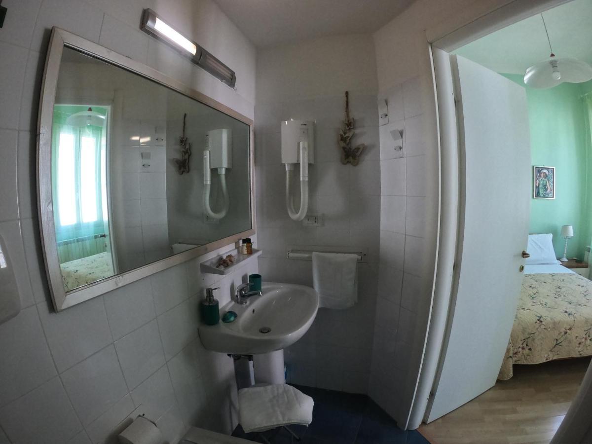 Valerie Hotel La Spezia Luaran gambar